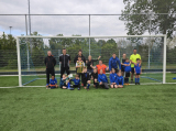 Laatste training S.K.N.W.K. JO10-1 (partijtje tegen de ouders) van woensdag 22 mei 2024 (3/133)